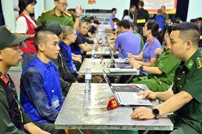 Lai Châu bắt giữ 40 đối tượng lừa đảo người Việt từ nước ngoài