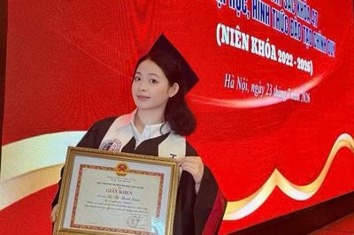 Hành trình vươn lên của nữ sinh vùng cao tốt nghiệp loại xuất sắc Trường ĐH Luật Hà Nội