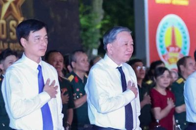Tổng Bí thư, Chủ tịch nước Tô Lâm dự cầu truyền hình 'Sao sáng dẫn đường'