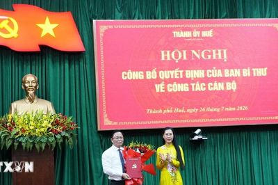 Ông Lê Trí Thanh được bầu giữ chức Chủ tịch Ủy ban Nhân dân thành phố Huế