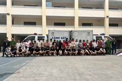 Ma túy núp bóng thuốc lá điện tử - Bài cuối: Nâng cao nhận thức của cộng đồng