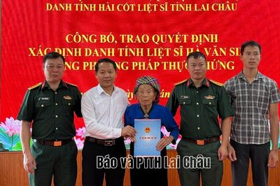Công bố, trao quyết định xác định danh tính liệt sĩ Hà Văn Sinh
