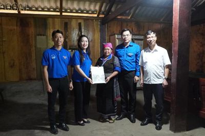 Tỉnh đoàn Lào Cai tổ chức khám bệnh miễn phí và tặng quà an sinh tại xã Púng Luông