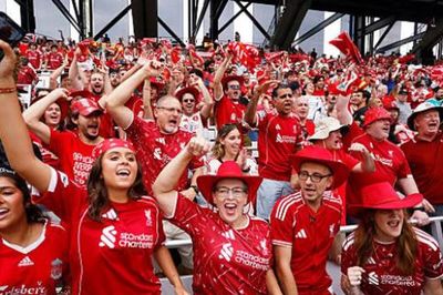 Liverpool ngược dòng thắng Sunderland 4-2: Màn phô diễn đẳng cấp và chiều sâu lực lượng