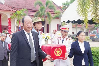 Trách nhiệm thiêng liêng và nặng nghĩa tình