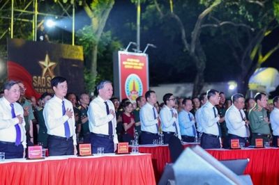 Chương trình cầu truyền hình 'Sao sáng dẫn đường': Tôn vinh và tri ân sự hy sinh cao cả của các Anh hùng liệt sĩ