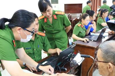 Công an Khánh Hòa: Thắp thêm niềm tin và hy vọng trong hành trình thiêng liêng