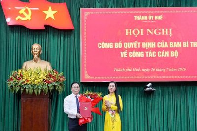 Phó Bí thư Thành ủy Đà Nẵng làm Phó Bí thư Thành ủy, Chủ tịch UBND TP Huế