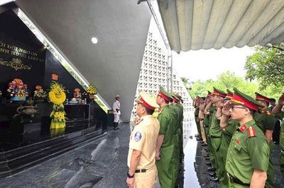 Công an thành phố Hà Nội tổ chức hành trình về nguồn tại Điện Biên