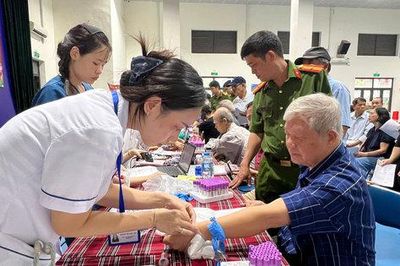 Mỗi mẫu ADN - Thêm một hy vọng đưa liệt sĩ trở về