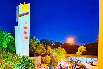 Phường Lĩnh Nam thắp nến tri ân các Anh hùng liệt sĩ