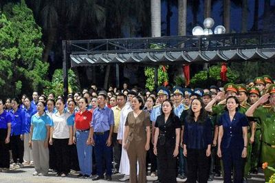 Phường Tây Tựu thắp nến tri ân các Anh hùng liệt sĩ