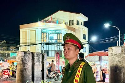 Xuyên đêm lập lại trật tự đô thị tại khu vực chợ Long Biên