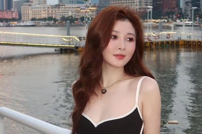 Ribi Sachi giữa lúc vướng tin hẹn hò diễn viên kém 7 tuổi