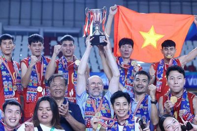 Tuyển bóng chuyền nam nhận thưởng lớn sau chức vô địch lịch sử