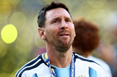 Bóng đá Argentina tri ân Messi bằng cách đặc biệt