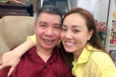Vợ NSND Công Lý nói về thông tin chồng vũ phu là sai