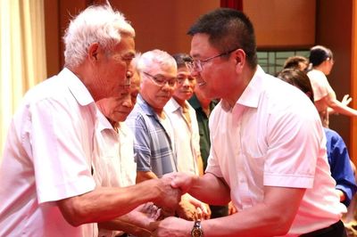 UTH với hành trình về nguồn: Khắc ghi công ơn, tự hào tiếp bước