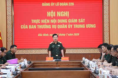 Thượng tướng Đỗ Xuân Tụng chủ trì hội nghị giám sát tại Lữ đoàn 229