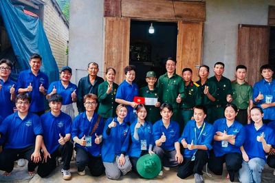 Tuổi trẻ ĐH Phenikaa vào bếp nấu 'Bữa ăn tri ân' cho các thương binh cao tuổi