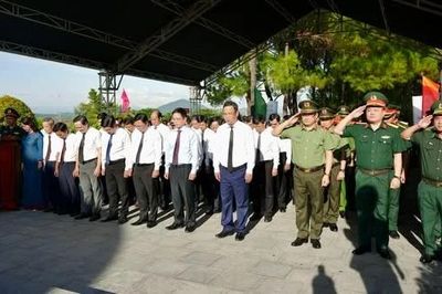 Lãnh đạo TP Huế dâng hương tri ân các Anh hùng liệt sĩ nhân ngày 27/7