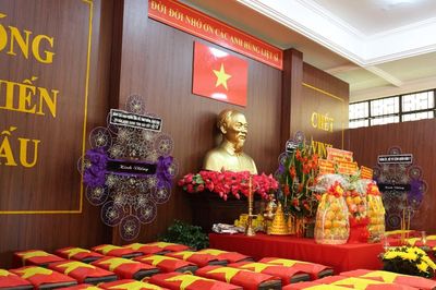Phát hiện, quy tập thêm 8 hài cốt liệt sĩ tại rãnh mộ thứ hai Công viên Lê Thị Riêng