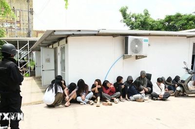 Lào bàn giao 67 công dân Thái Lan liên quan hoạt động lừa đảo trực tuyến