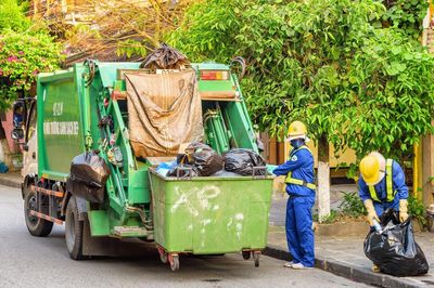 Hà Nội điều chỉnh phí rác, hóa đơn chung cư có thêm khoản thu riêng