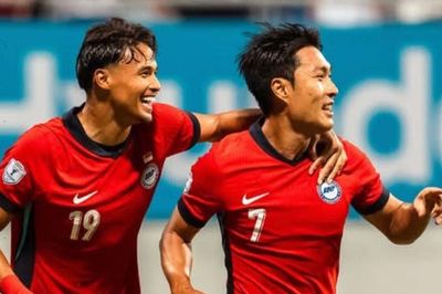 Singapore soán ngôi đầu của tuyển Việt Nam