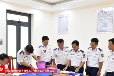 Ban Thường vụ Đảng ủy Vùng Cảnh sát biển 4 kiểm tra Đảng ủy Hải đội 401