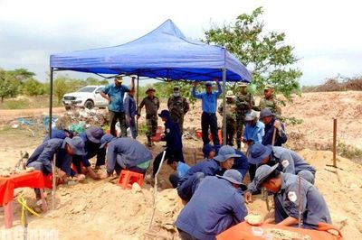 Đội K92 nỗ lực tìm kiếm, quy tập hài cốt liệt sĩ