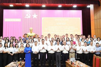 Thành ủy Đà Nẵng gặp mặt cán bộ, công chức, người lao động là con thương binh, liệt sĩ