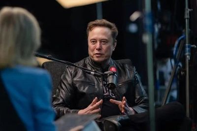 Kỷ nguyên dư thừa từ AI và robot: Dự báo tái cấu trúc kinh tế toàn cầu của Elon Musk