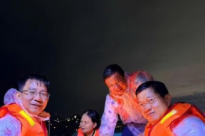 Phường Hải Vân tổ chức thả hoa đăng tri ân các anh hùng liệt sĩ