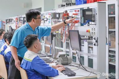 Các trường cao đẳng nghề trong mùa cao điểm tuyển sinh