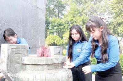 Tuổi trẻ tri ân