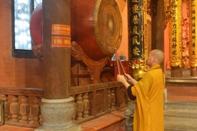 Phật giáo Lạng Sơn thỉnh chuông, trống tưởng niệm, tri ân các Anh hùng liệt sĩ