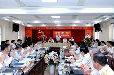 Bí thư Tỉnh ủy Dương Quốc Huy: Thực hiện đồng bộ, minh bạch, nhanh chóng, rút ngắn tối đa thời gian thẩm định và giải quyết các thủ tục đầu tư