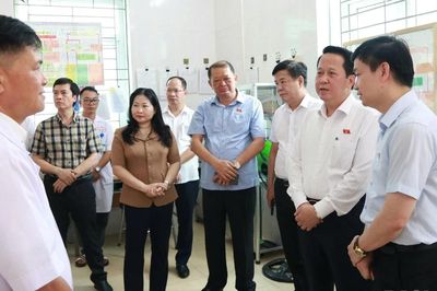 Đoàn giám sát Quốc hội khảo sát hoạt động trạm y tế cơ sở tại Lào Cai