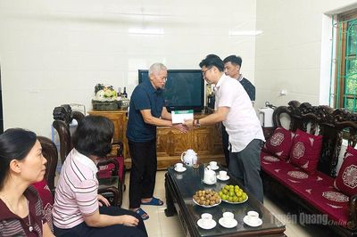 Chi nhánh Ngân hàng Chính sách xã hội tỉnh tổ chức các hoạt động tri ân, 'uống nước nhớ nguồn'