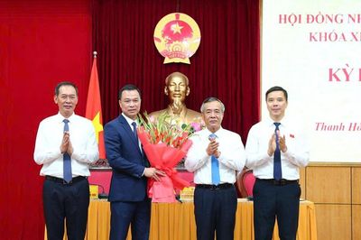 Thiếu tướng Tô Anh Dũng được bầu giữ chức Chủ tịch UBND tỉnh Thanh Hóa