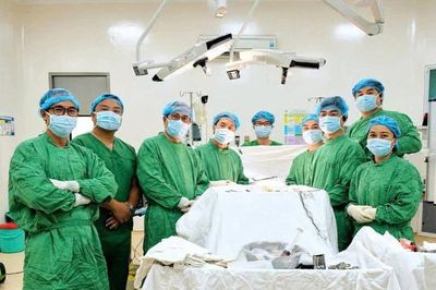 Người vợ hiến thận, cùng chồng vượt qua ca ghép thận đặc biệt