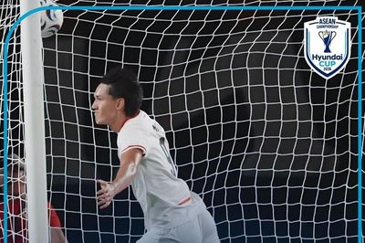 Tiền đạo nhập tịch cao 1m96 lập hat-trick, Indonesia thắng đậm Campuchia