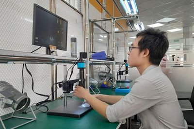 TP. Hồ Chí Minh đề xuất hỗ trợ tối đa 200 tỷ đồng cho mỗi dự án AI, bán dẫn và công nghệ số