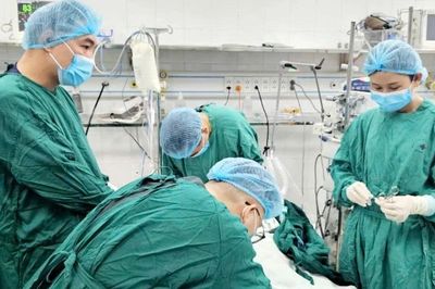 Cứu sống người đàn ông nguy kịch vì uống nhầm thuốc cai nghiện