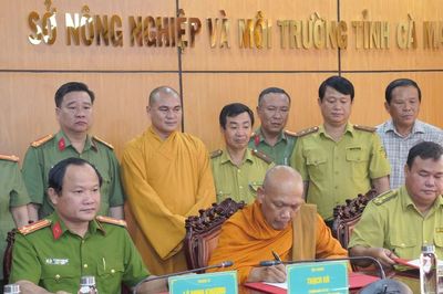 Chung tay bảo vệ nguồn lợi thủy sản, đa dạng sinh học ở Cà Mau