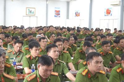 Huấn luyện kỹ năng cứu nạn, cứu hộ cho lực lượng Công an cấp cơ sở