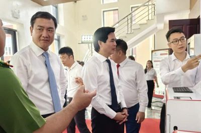 Lạng Sơn: 'Trạm dịch vụ công số' – Bước đột phá trong chuyển đổi số và phục vụ nhân dân