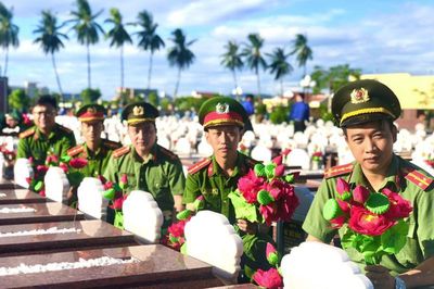 Tháng Bảy...những người con chưa về