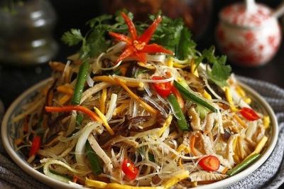 Cách xào miến không bị dính, không bị nát, sợi dai ngon: Đơn giản ai cũng làm được
